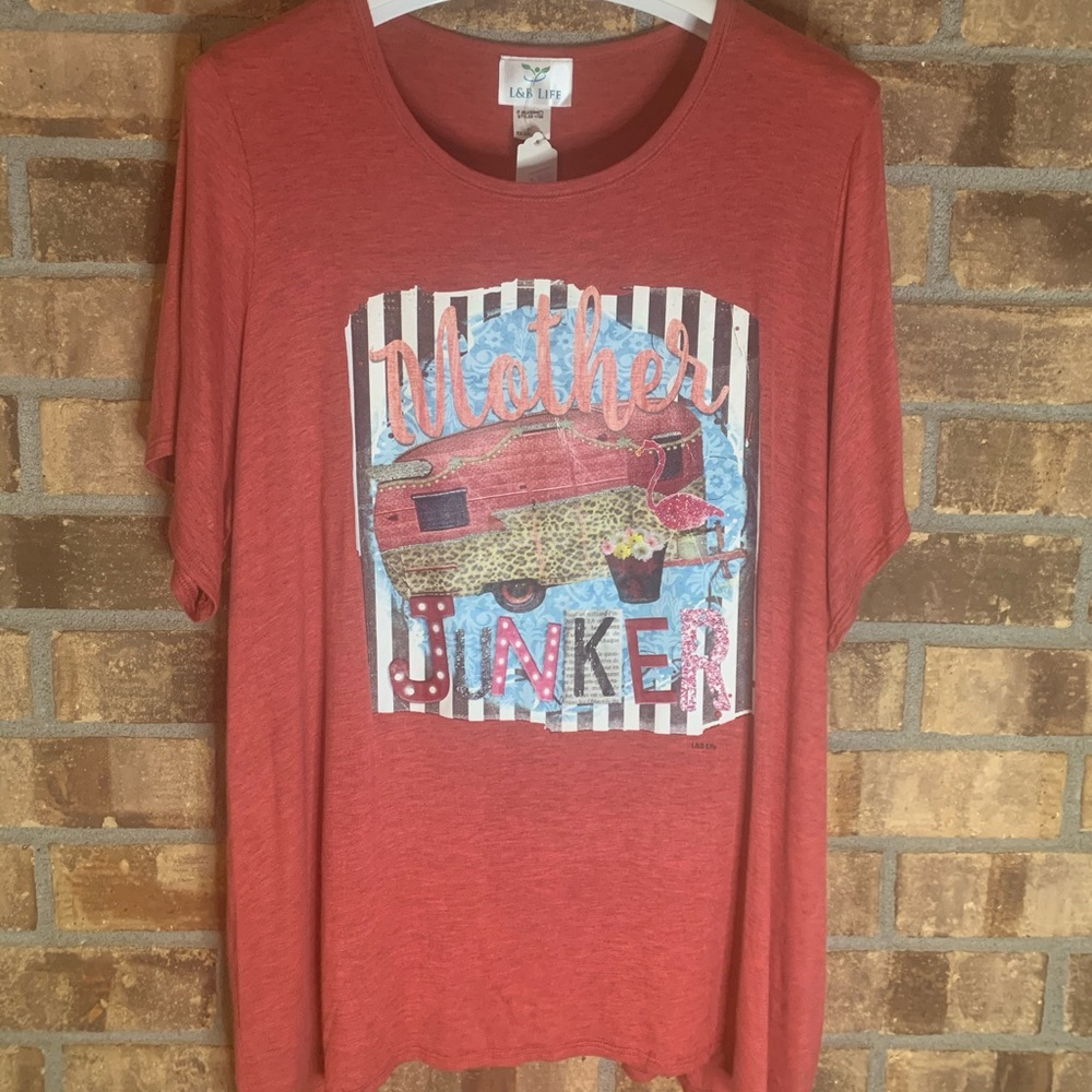 Graphic tee
